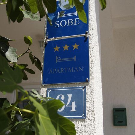 Apartmenthaus Hana Karlobag Exterior foto